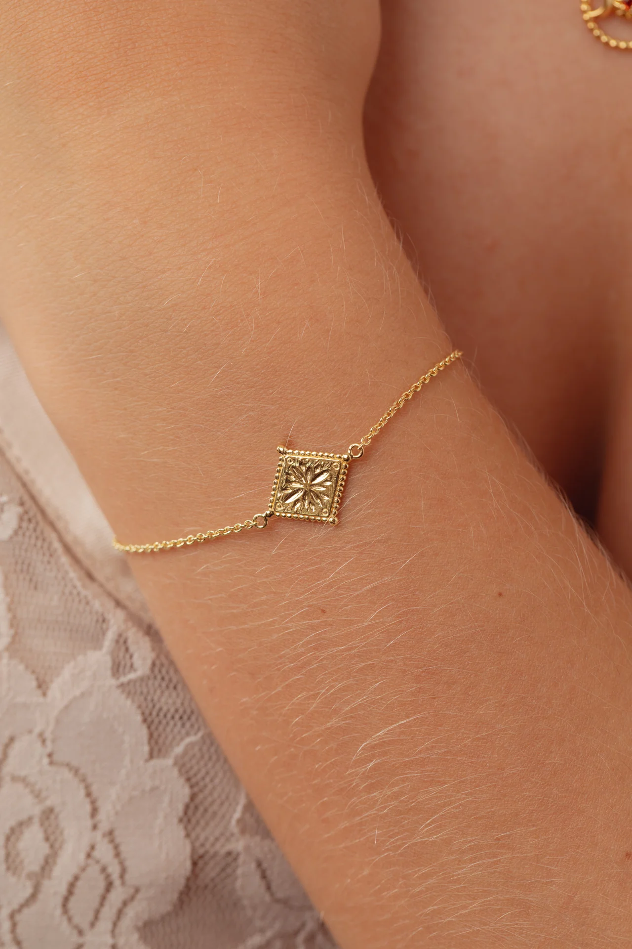 Maranth Gold Bracelet