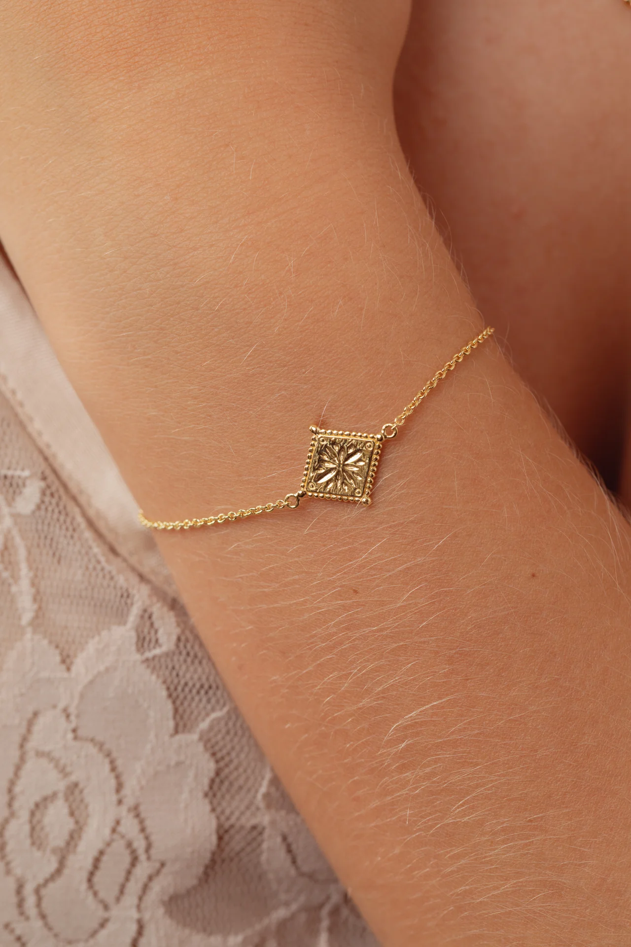 Maranth Gold Bracelet - Image 2