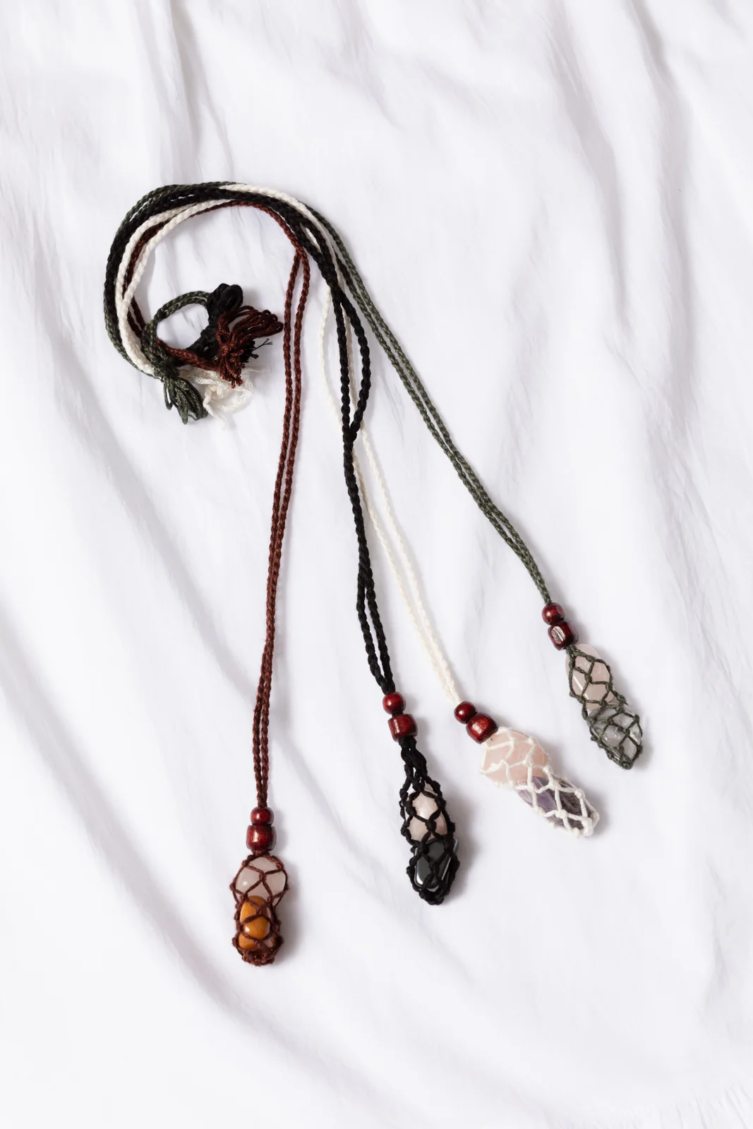Crochet crystal holder Necklace - Image 6