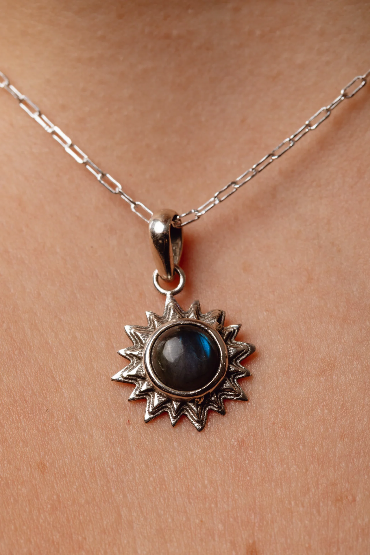 Double Sun Rays Labradorite Pendant - Image 2