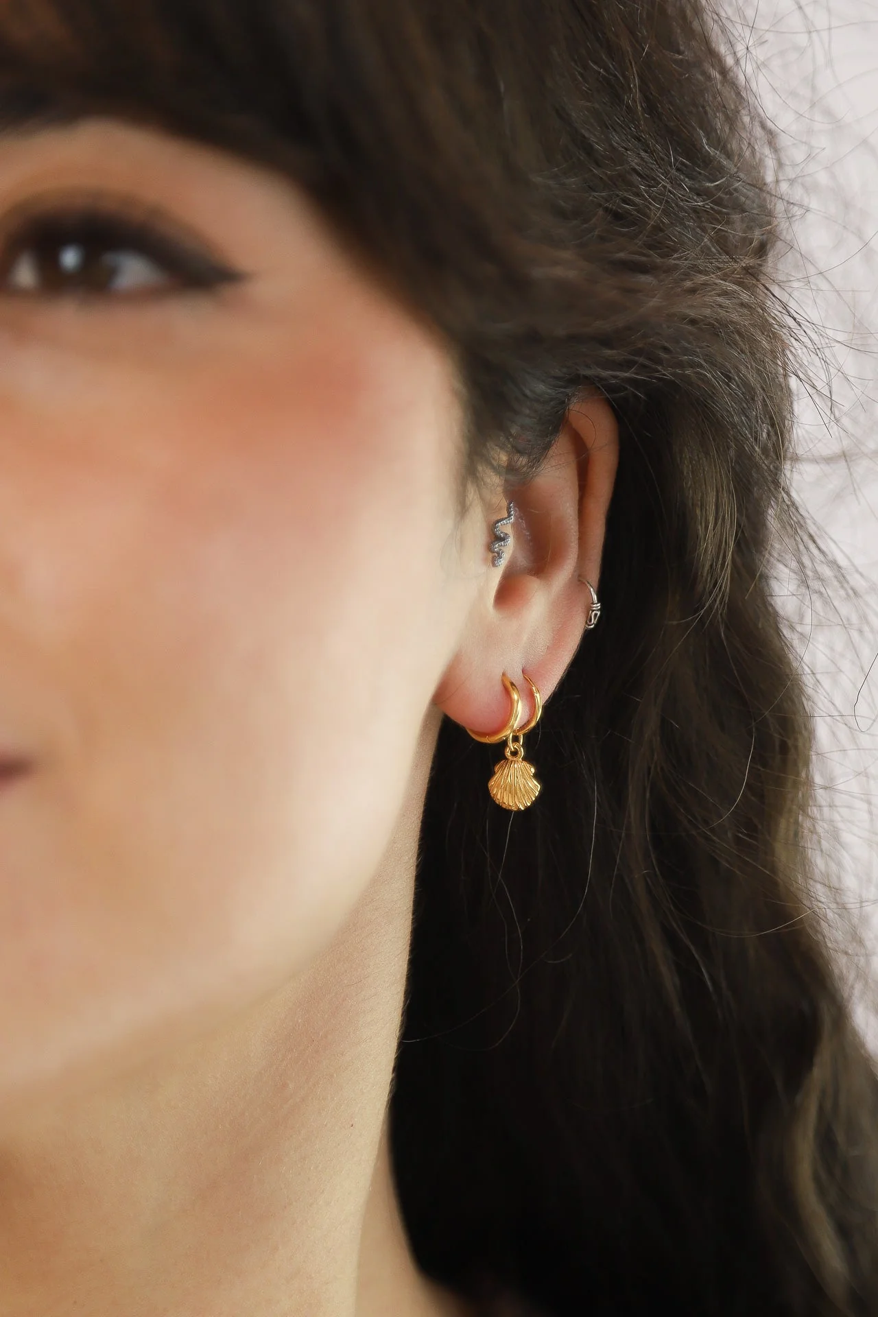 Gold Clam Shell Earrings - Image 2