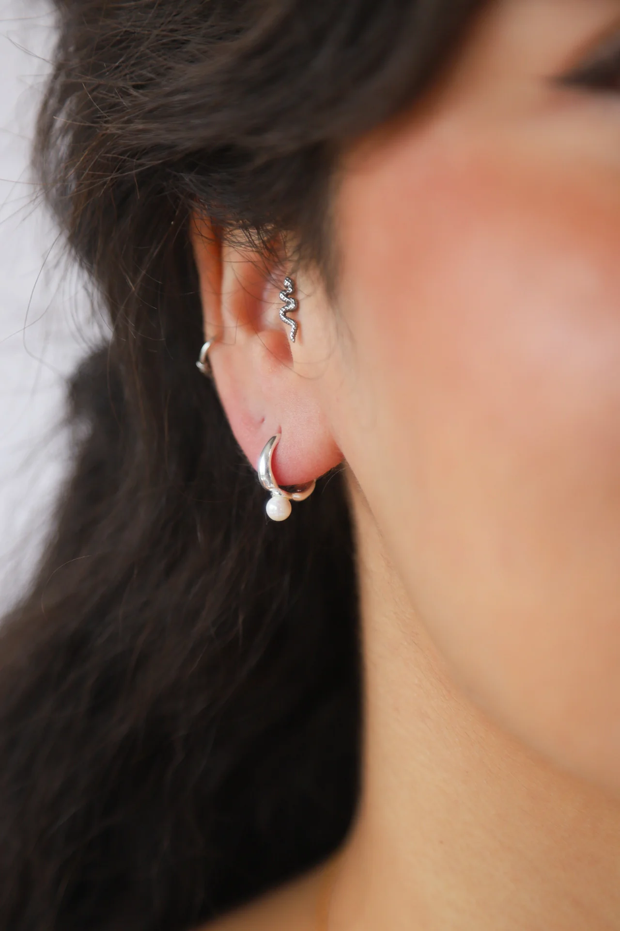 Grandeur Silver Pearl Hoops - Image 2