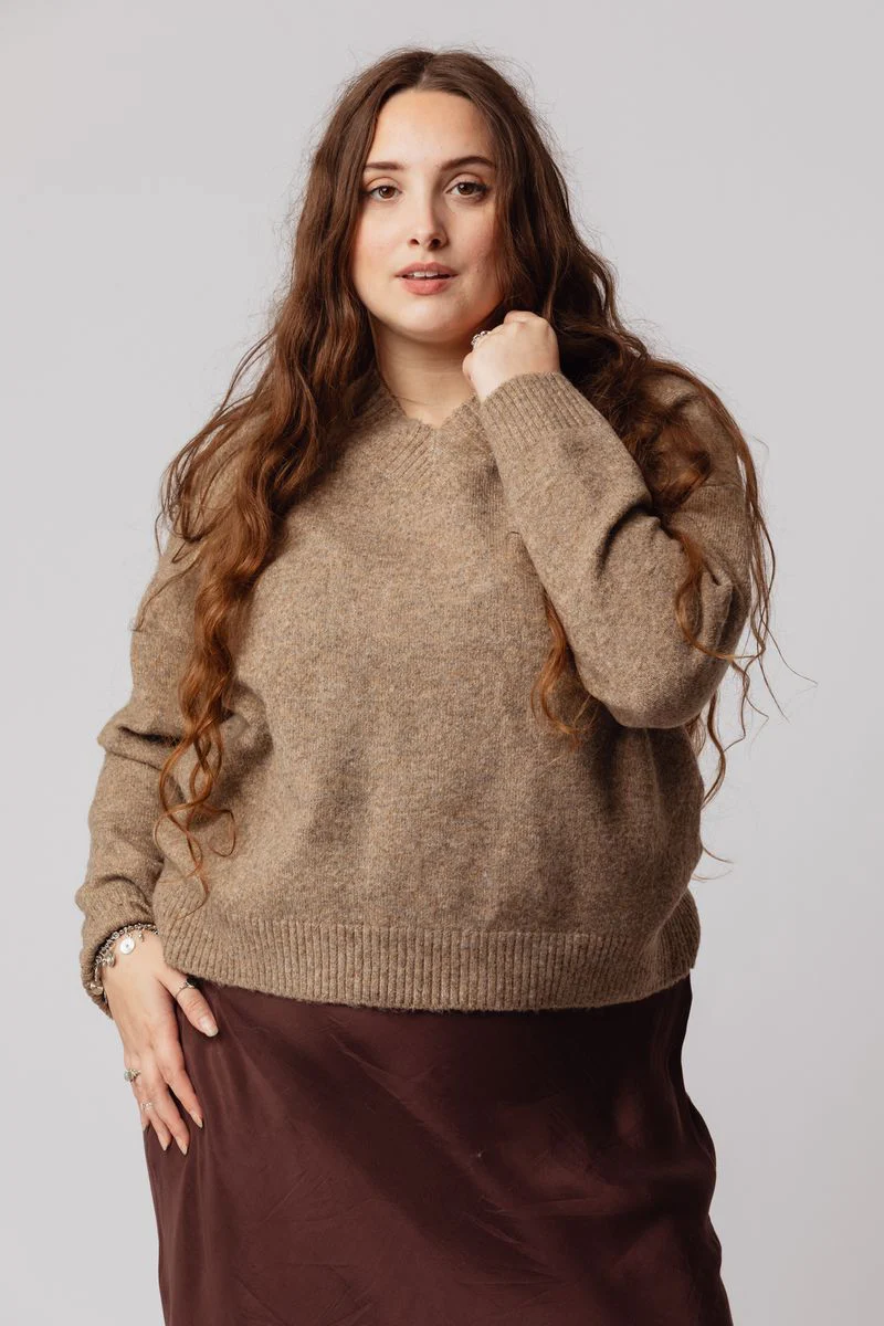 Ari Knit - Image 8