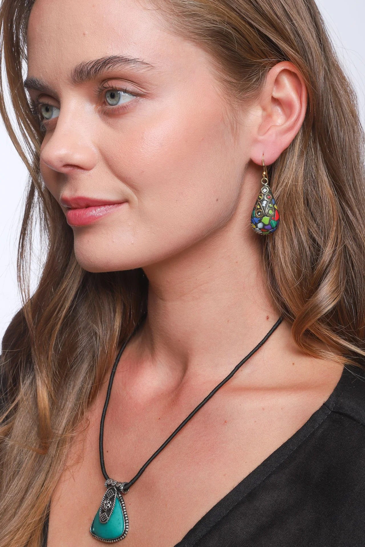 Vayla Earrings - Image 2