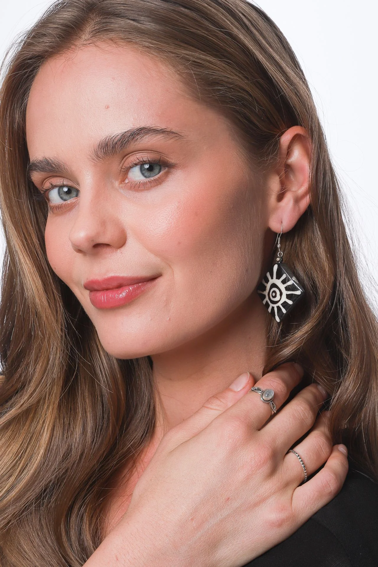Saela Earrings - Image 2