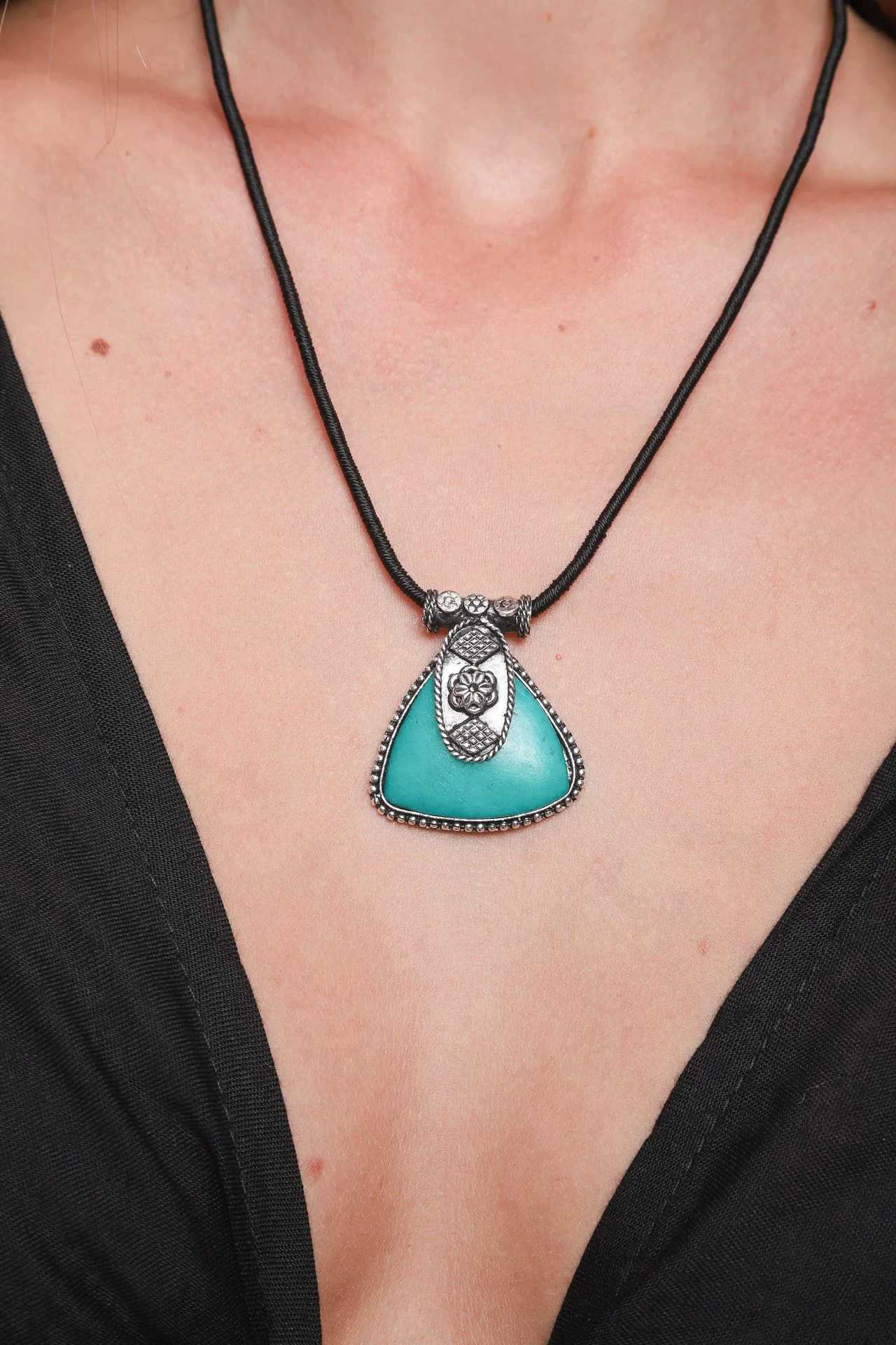 Pamira Pendant Necklace
