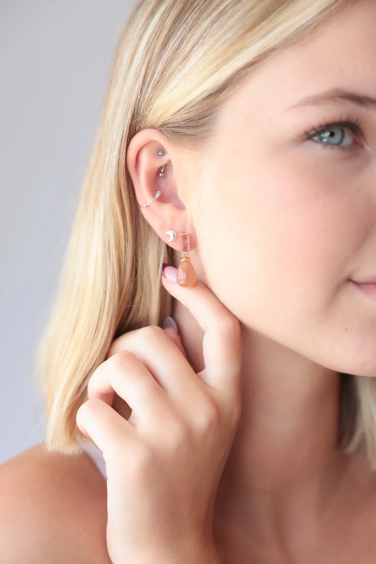 Meya Stud Drop - Image 2