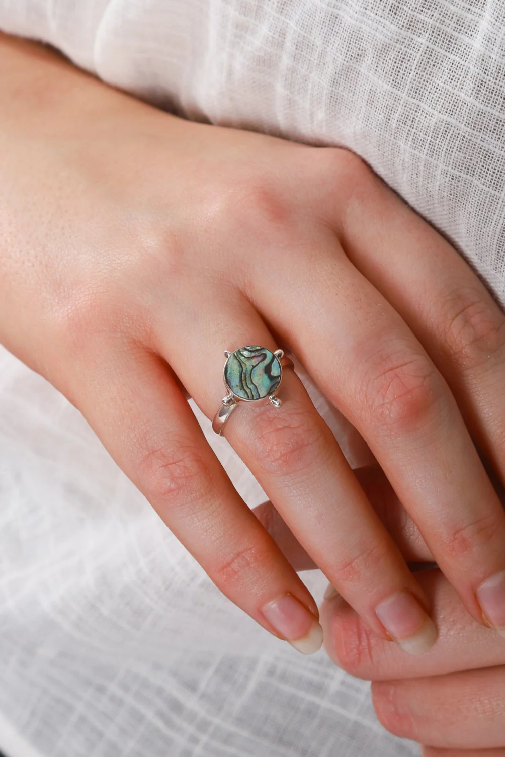 Paua Round Yuet Stone Ring - Image 2