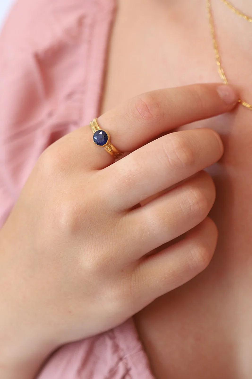 Sapphire Gold Uko Ring - Image 2