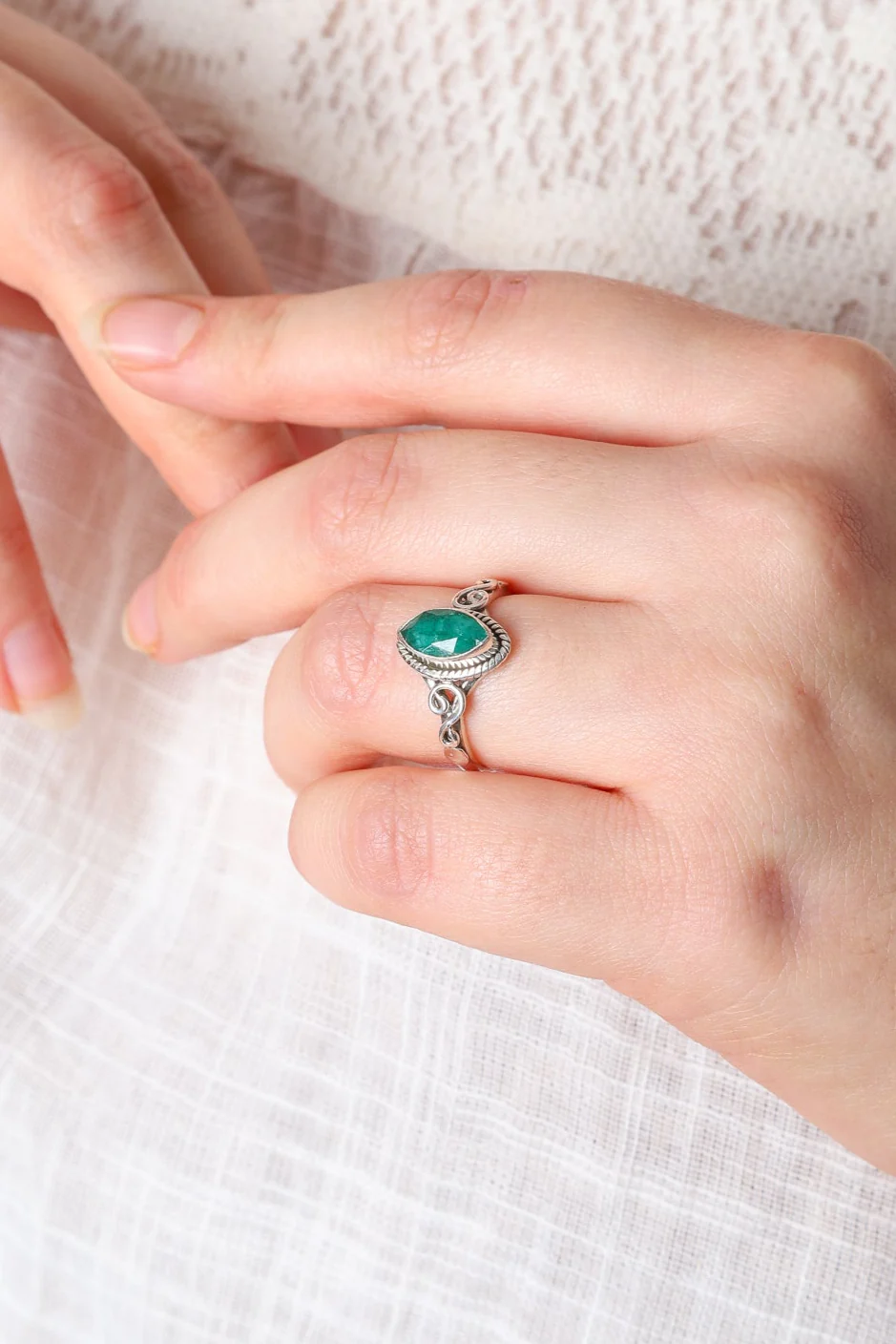 Emerald Cosi Ring - Image 2