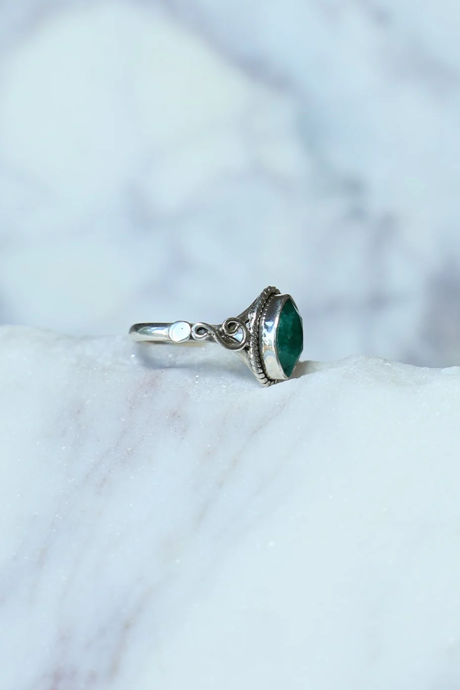 Emerald Cosi Ring - Image 3