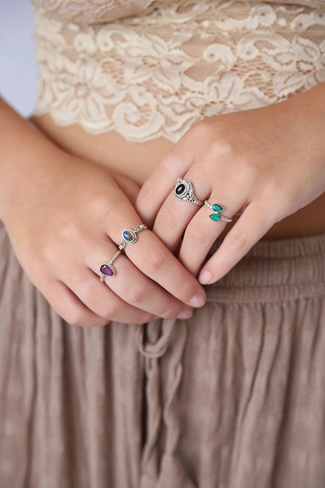 Emerald Double Leaf Wrap Ring - Image 3