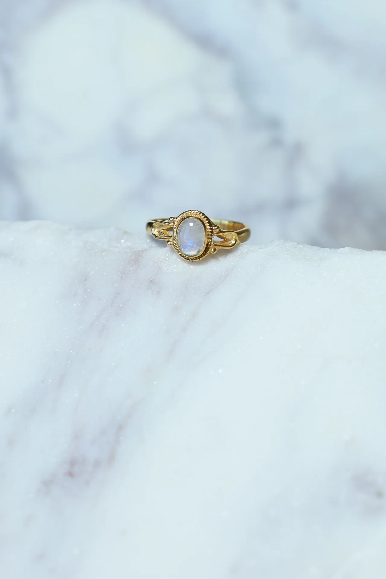 Gold Rainbow Moonstone Cardi Ring