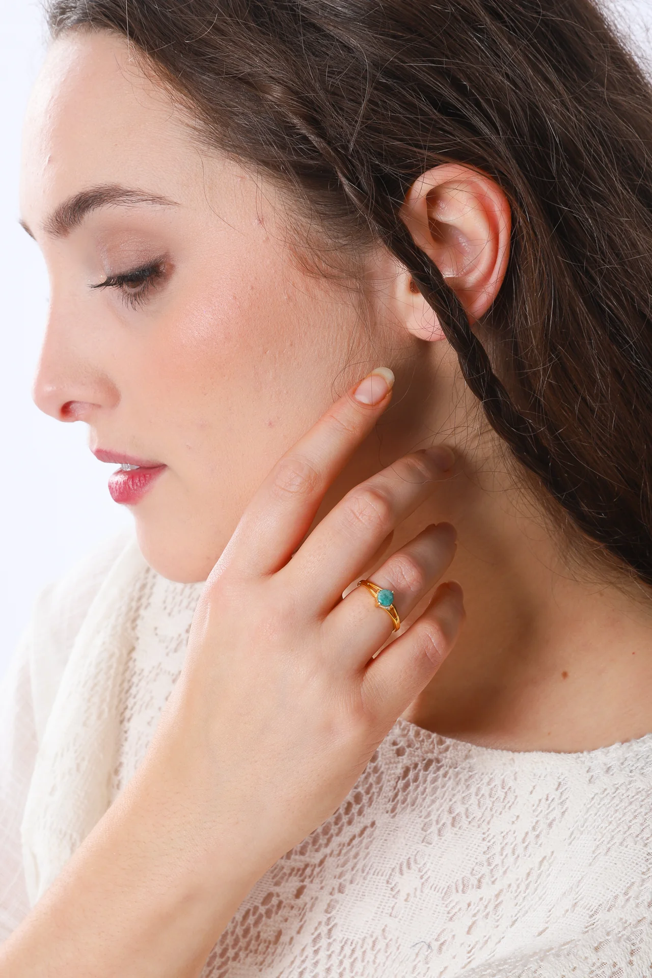 Gold Emerald Ivy Gemstone Ring - Image 4