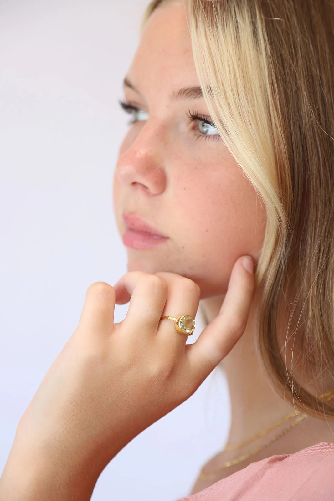 Gold Lemon Quartz Maron Round Ring - Image 2