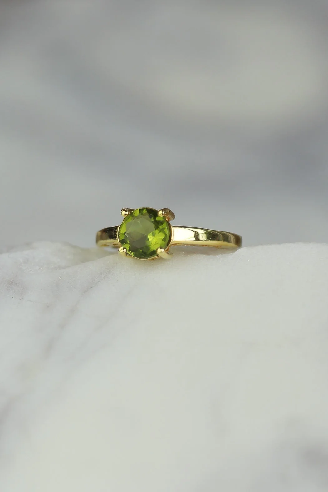Peridot Gold Agatha Claw Set Ring
