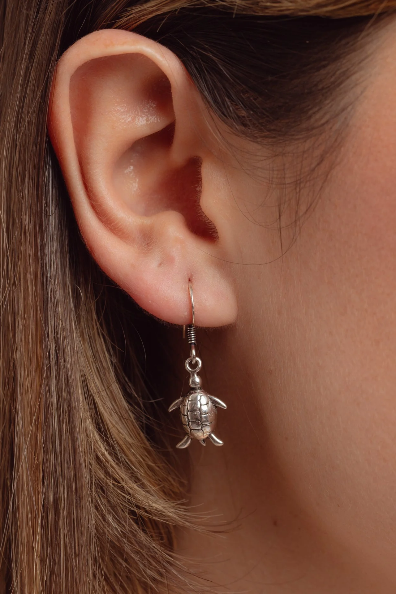 Kameko Turtle Earrings - Image 3