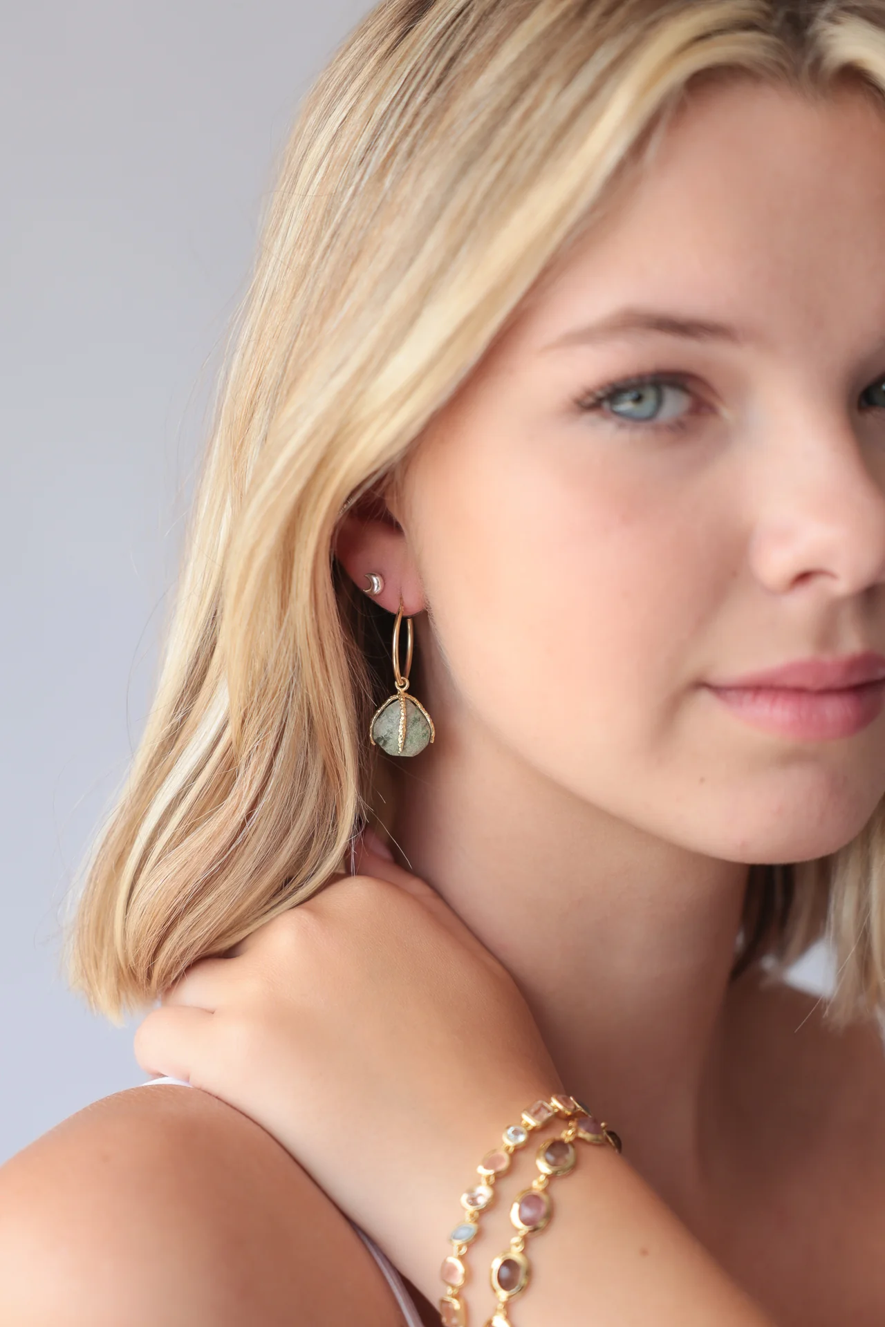 Yana Variscite Claw Set Earrings - Image 3