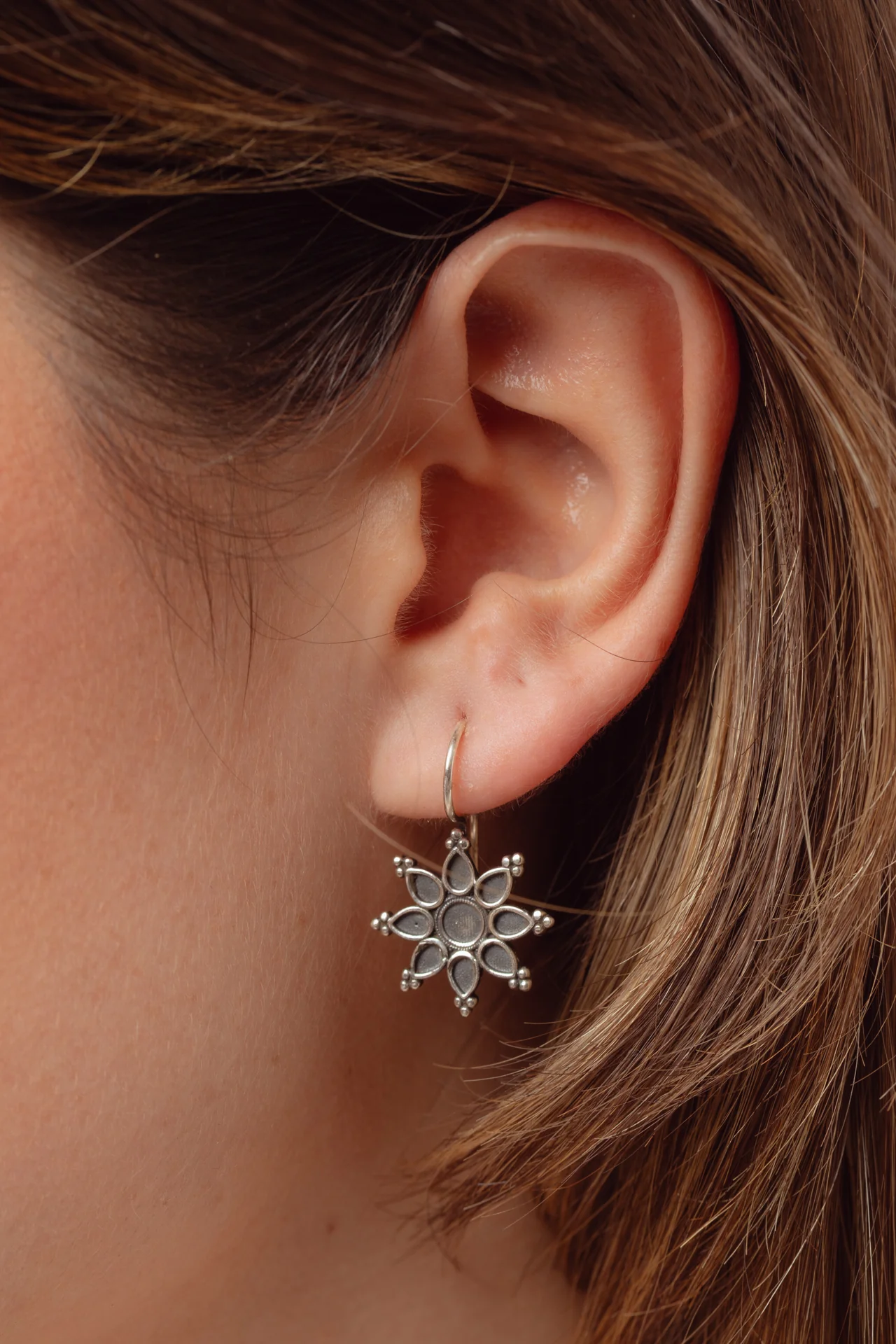 Stellate Flower Earrings - Image 3