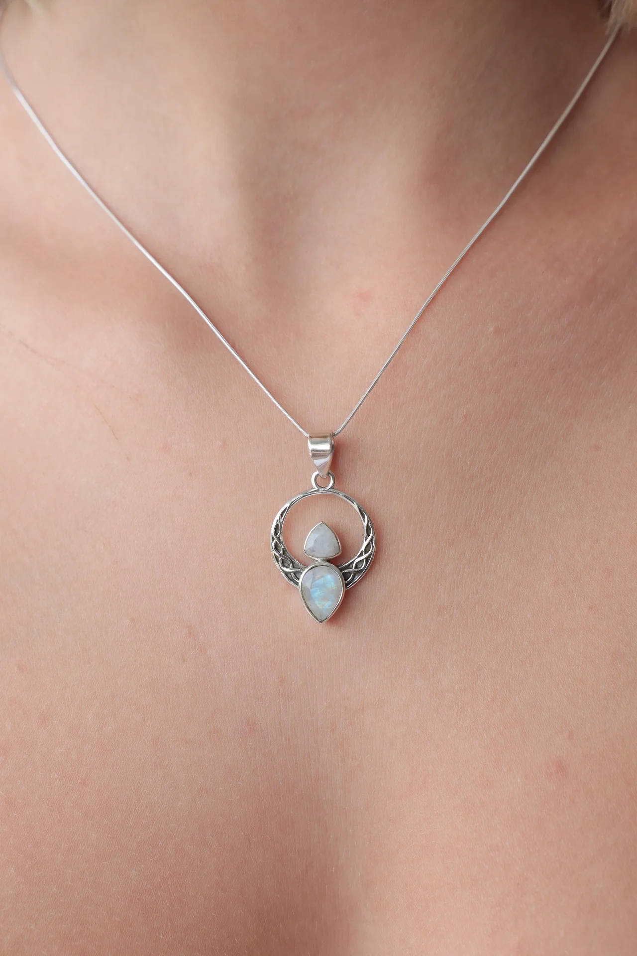 Kalinya Celtic Rainbow Moonstone Pendant - Image 2