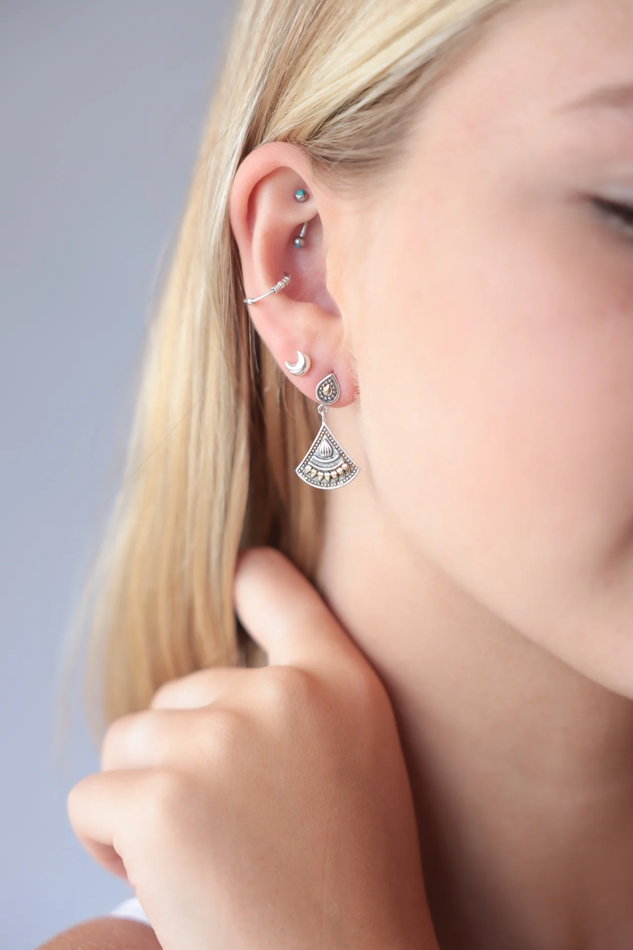 Vilandi Triangle Studs Drops - Image 3