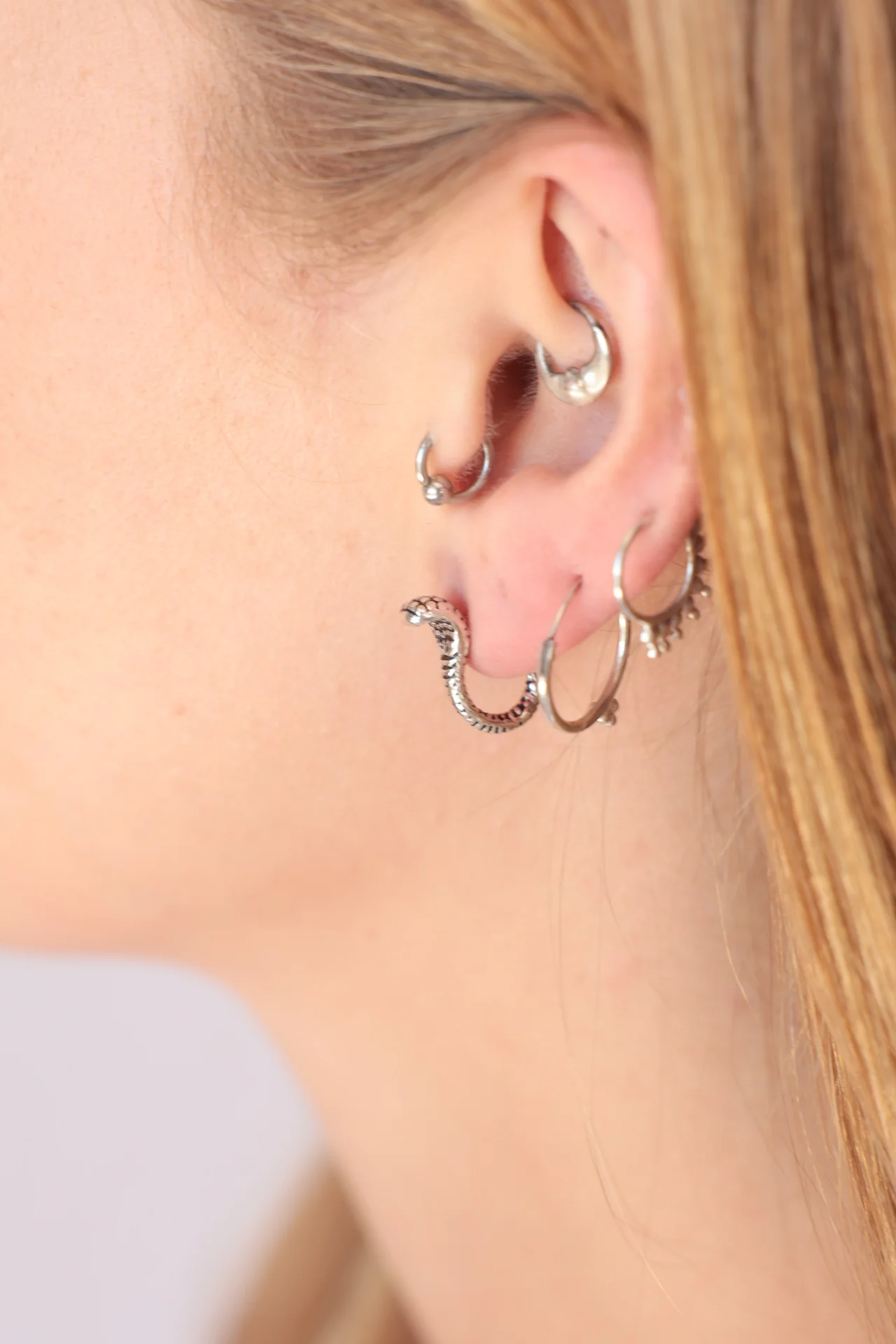Raised Cobra Studs