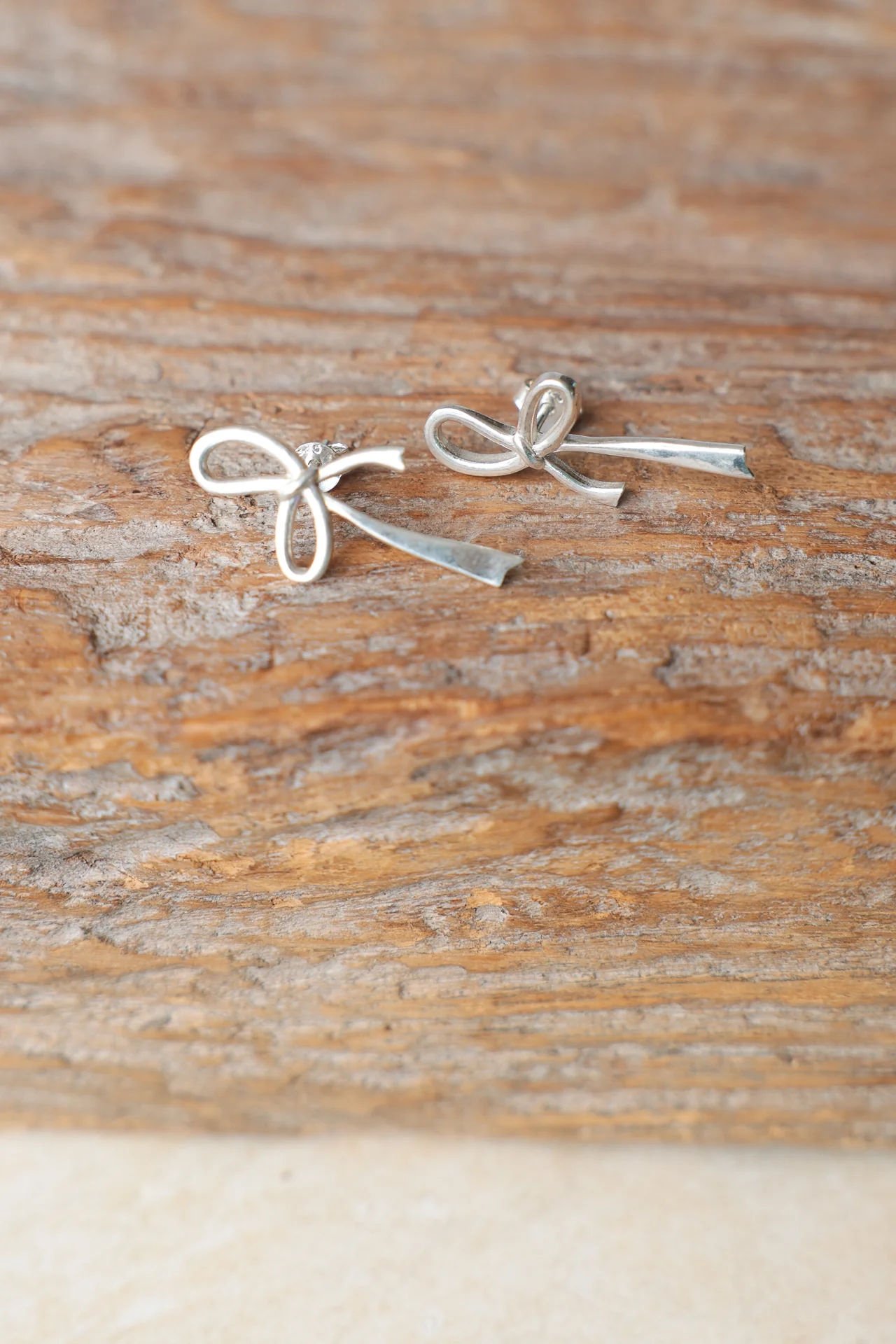 Elongated Bow Studs
