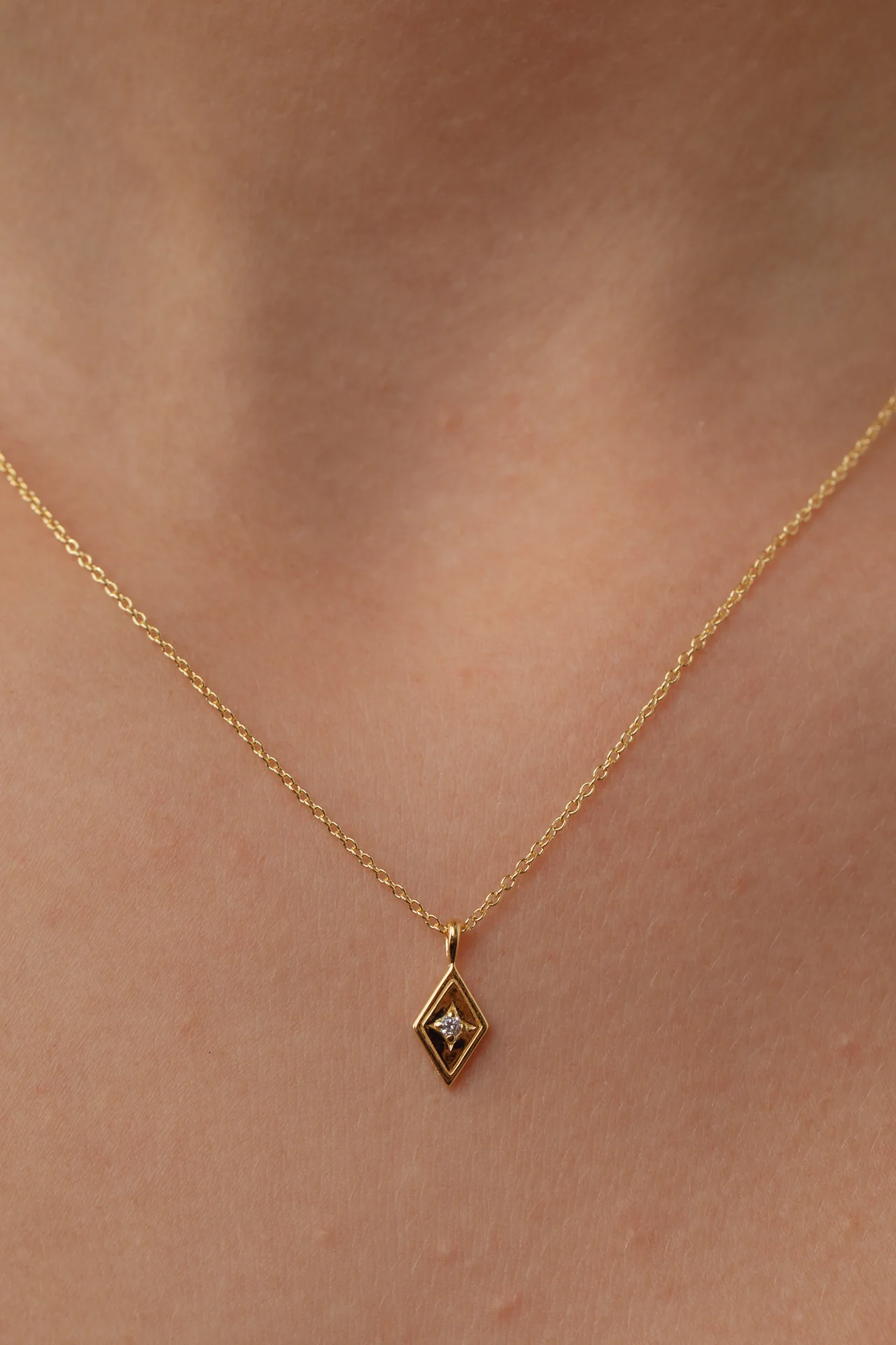 Lumi Star Gold Necklace - Image 4