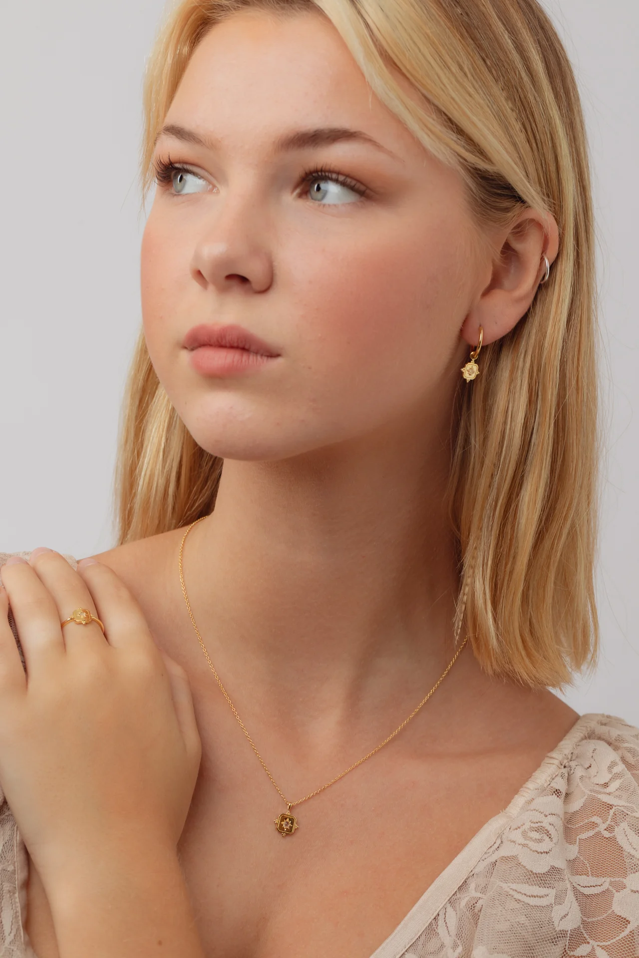 Noemi Rainbow Moonstone Gold Necklace