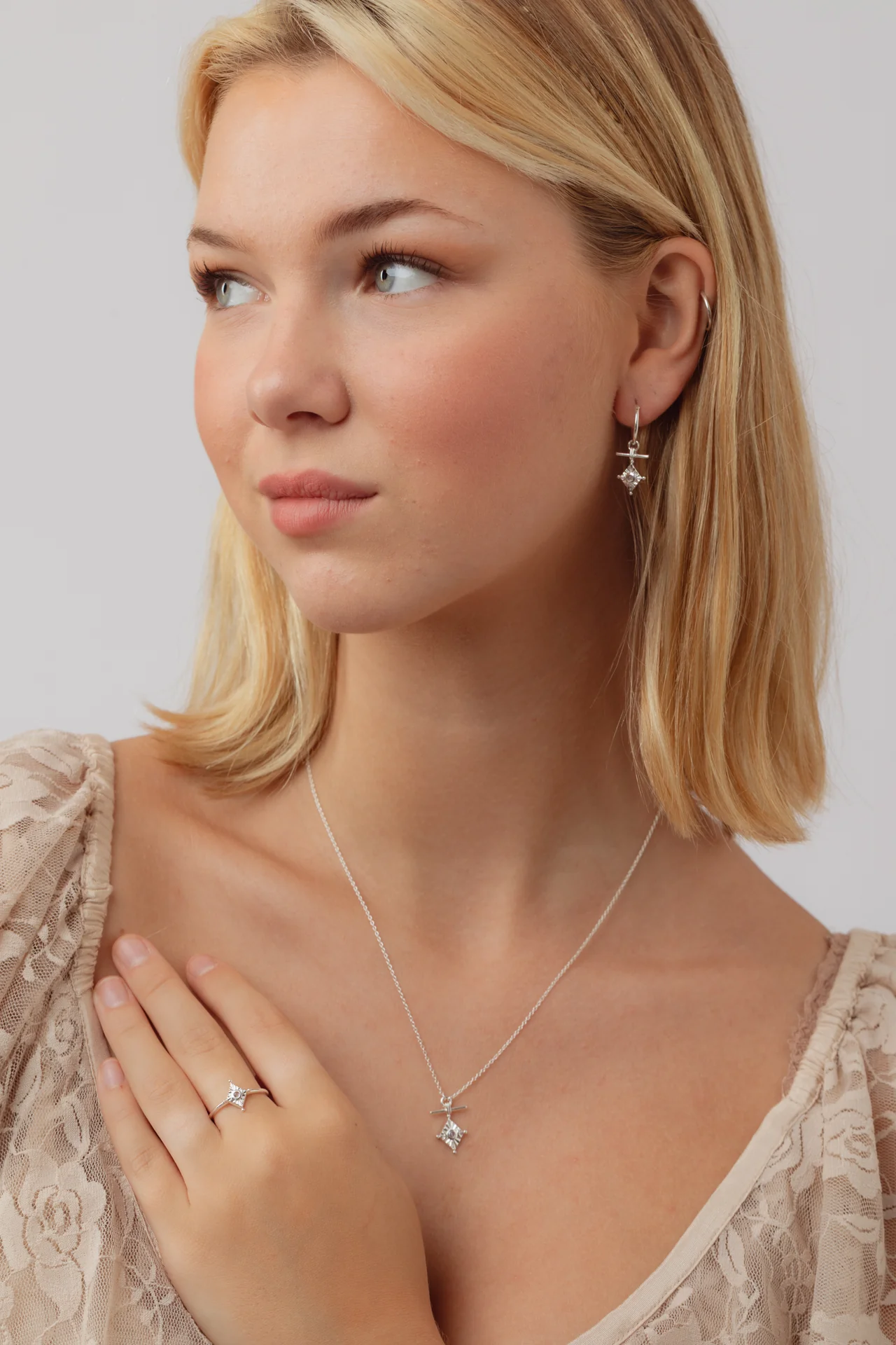Aerith Rainbow Moonstone Silver Necklace - Image 2