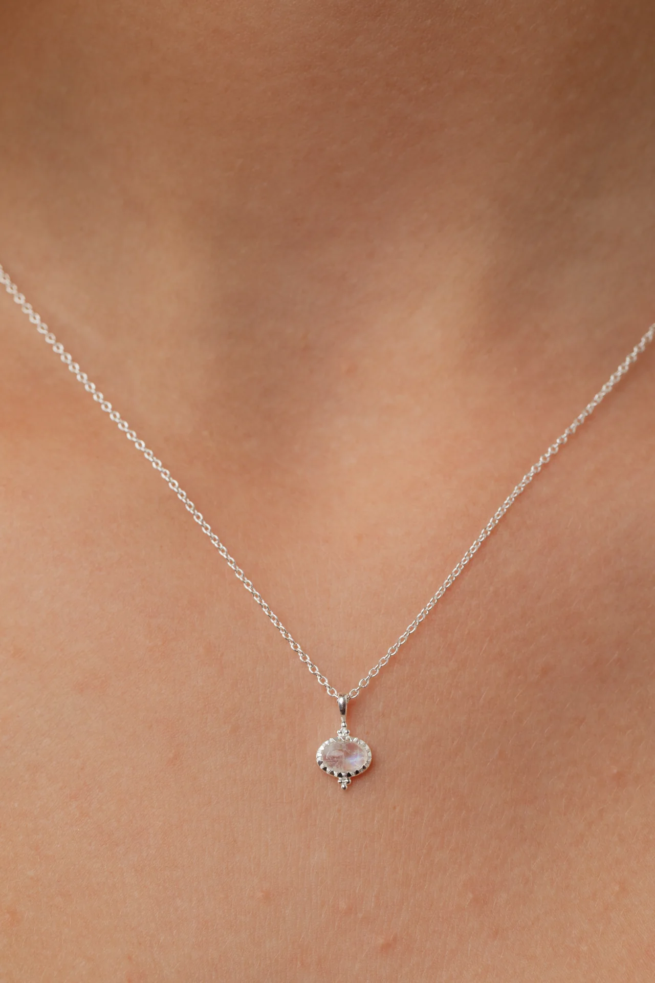Kleia Rainbow Moonstone Silver Necklace - Image 2