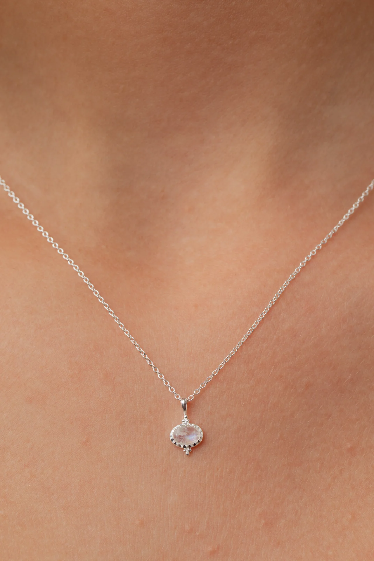 Kleia Rainbow Moonstone Silver Necklace - Image 4