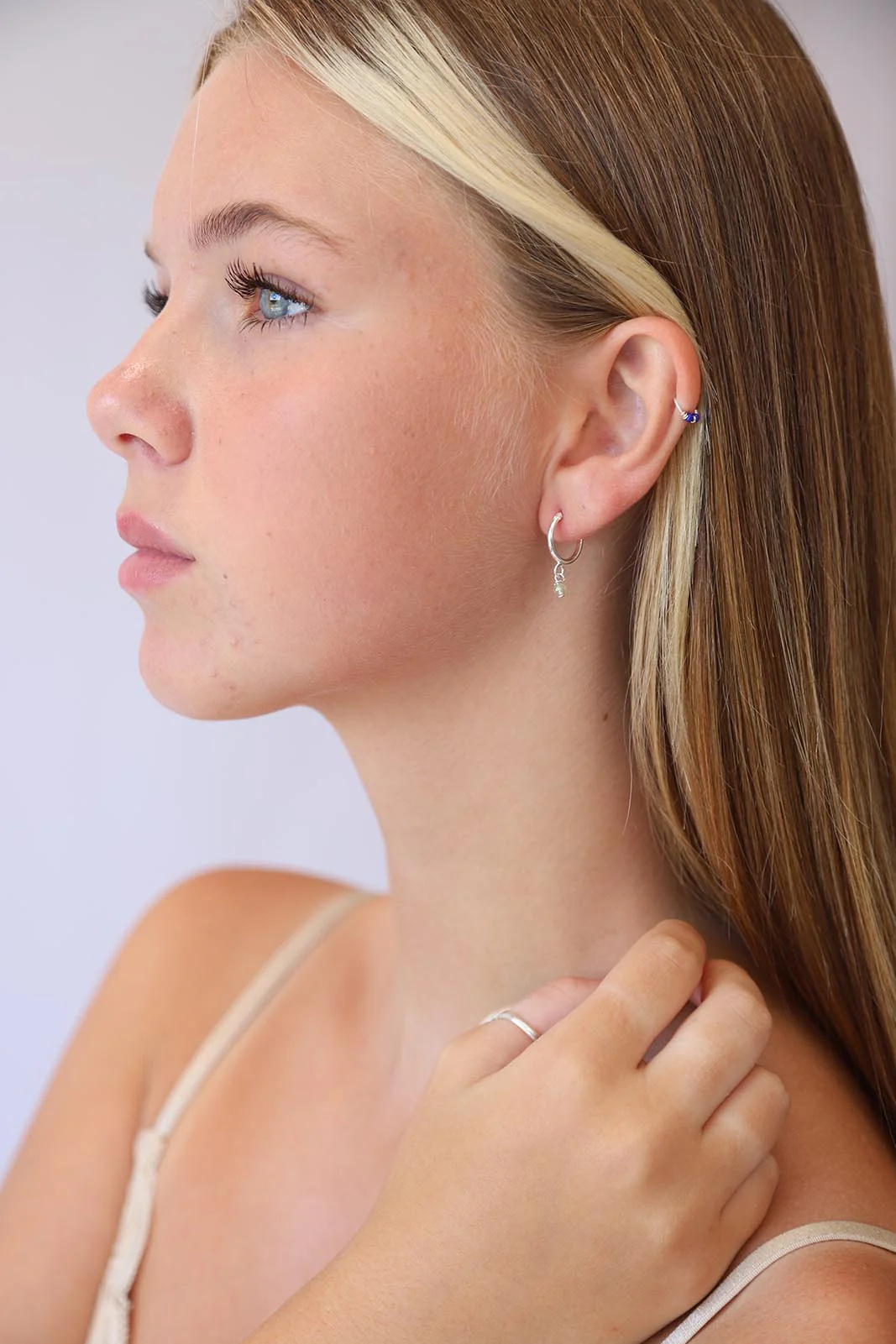 Peridot Cadi Hoops