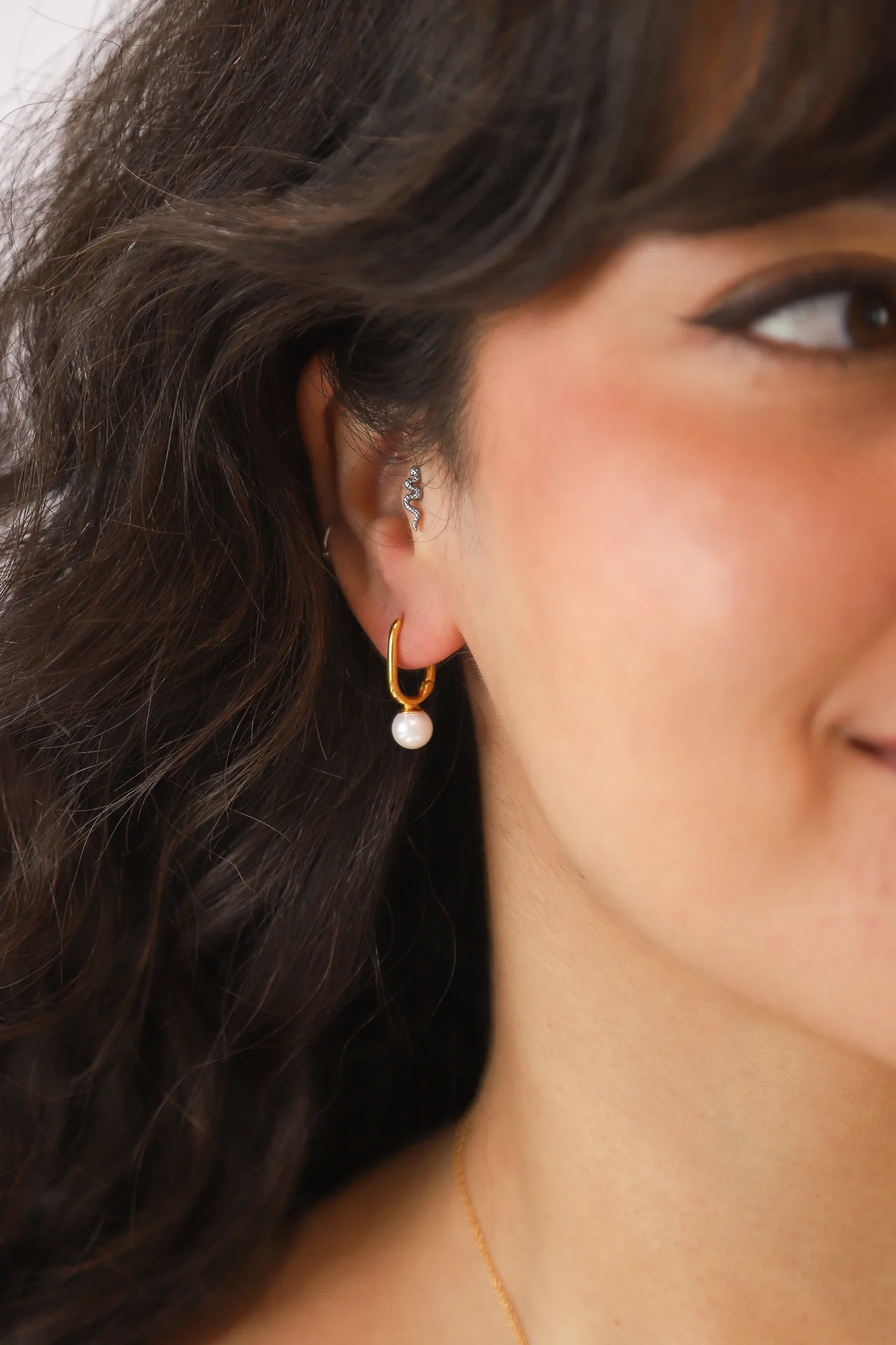 Perle Gold Rectangle Hoops - Image 3