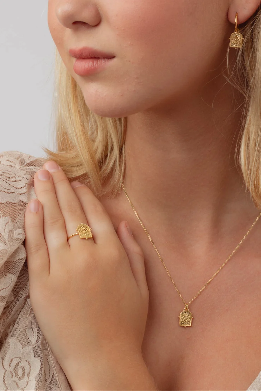 Thendro Tree Gold Ring - Image 2