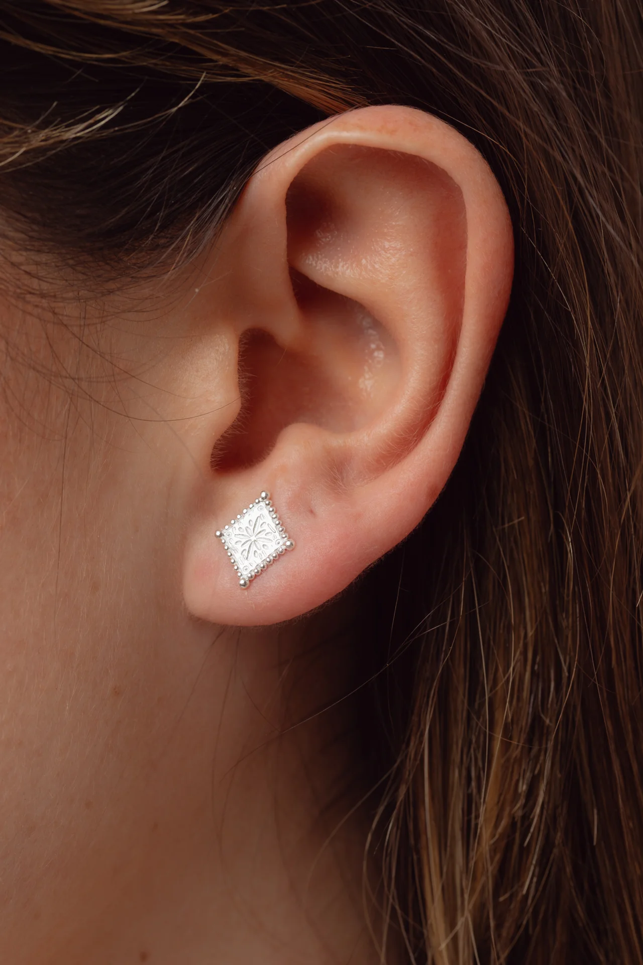 Maranth Silver Studs