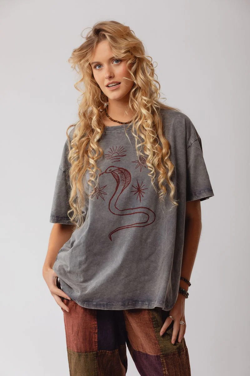 Chett Tee