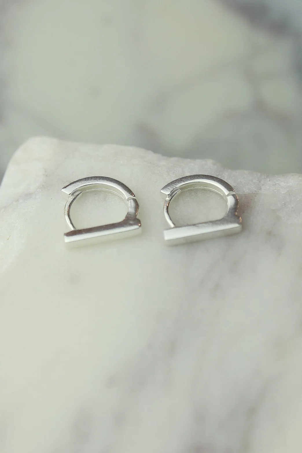 Sien Silver Hoops