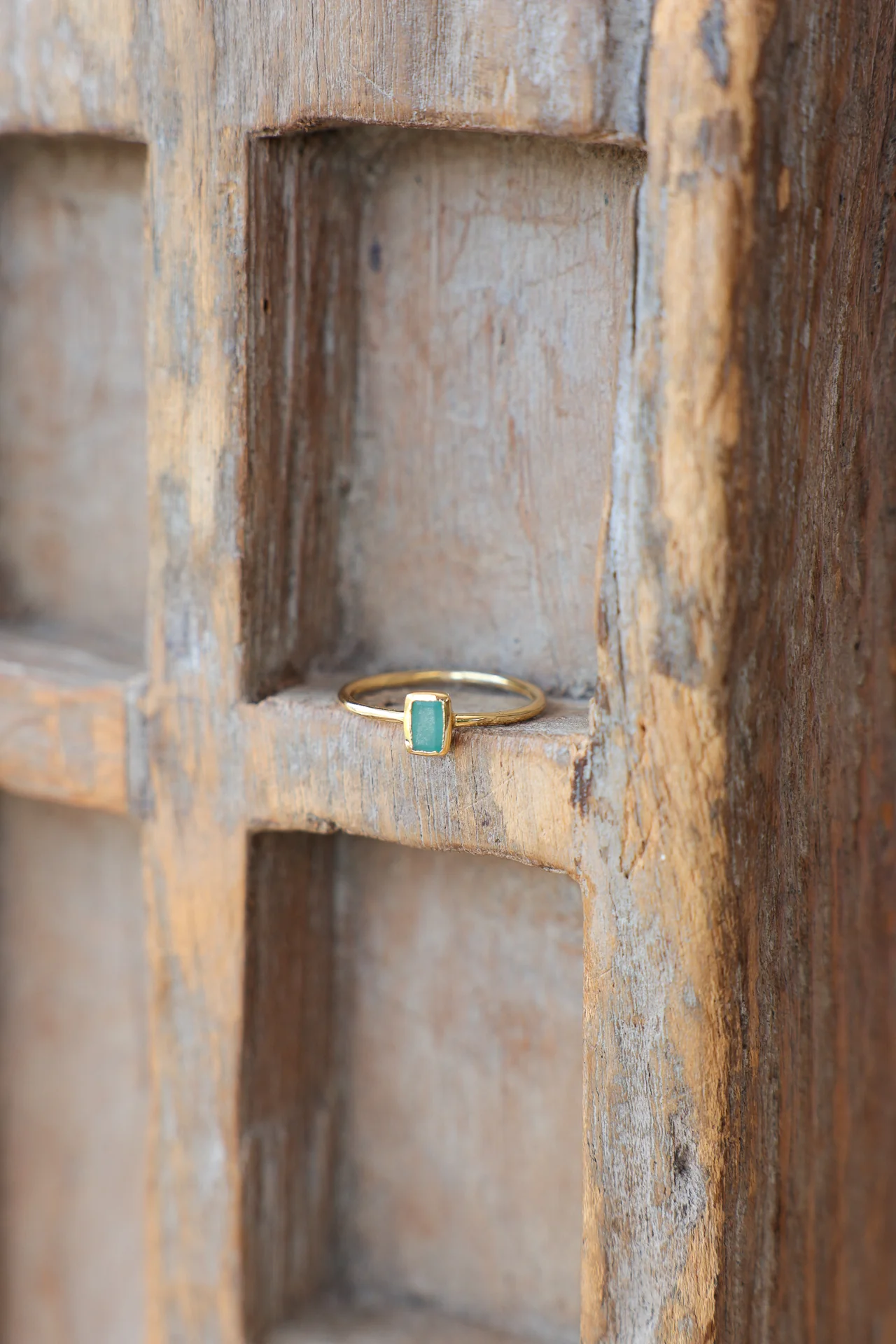 Tiny Bagu Ring