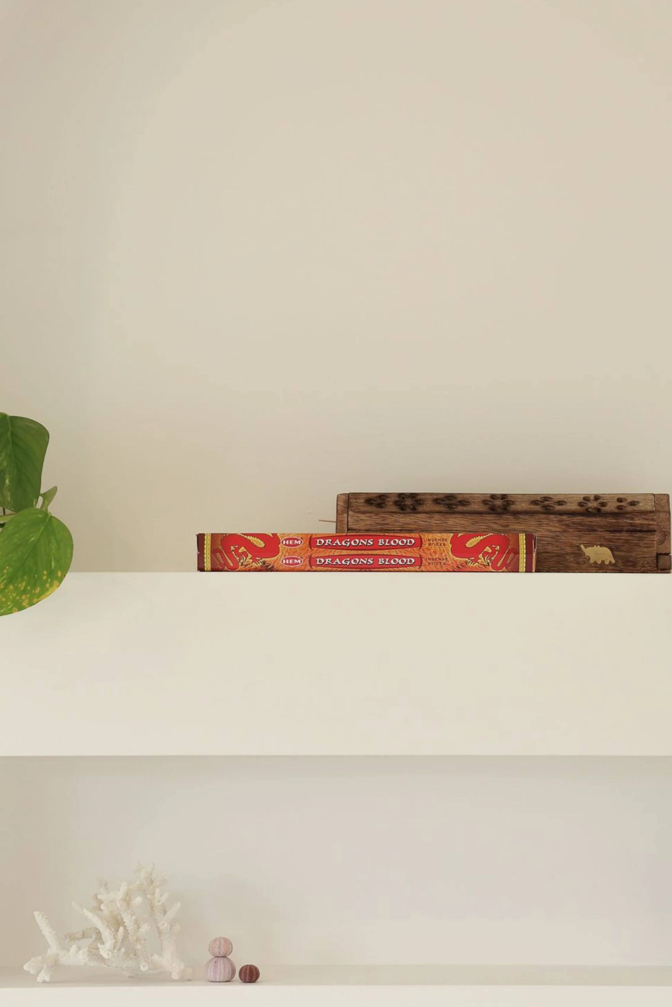 Hem Hexa Dragon Blood Incense - Image 2