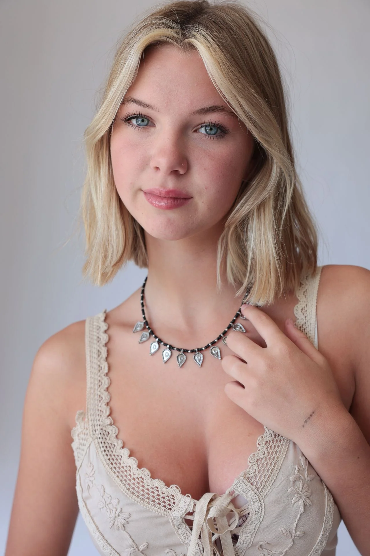 Inaaya Necklace - Image 2