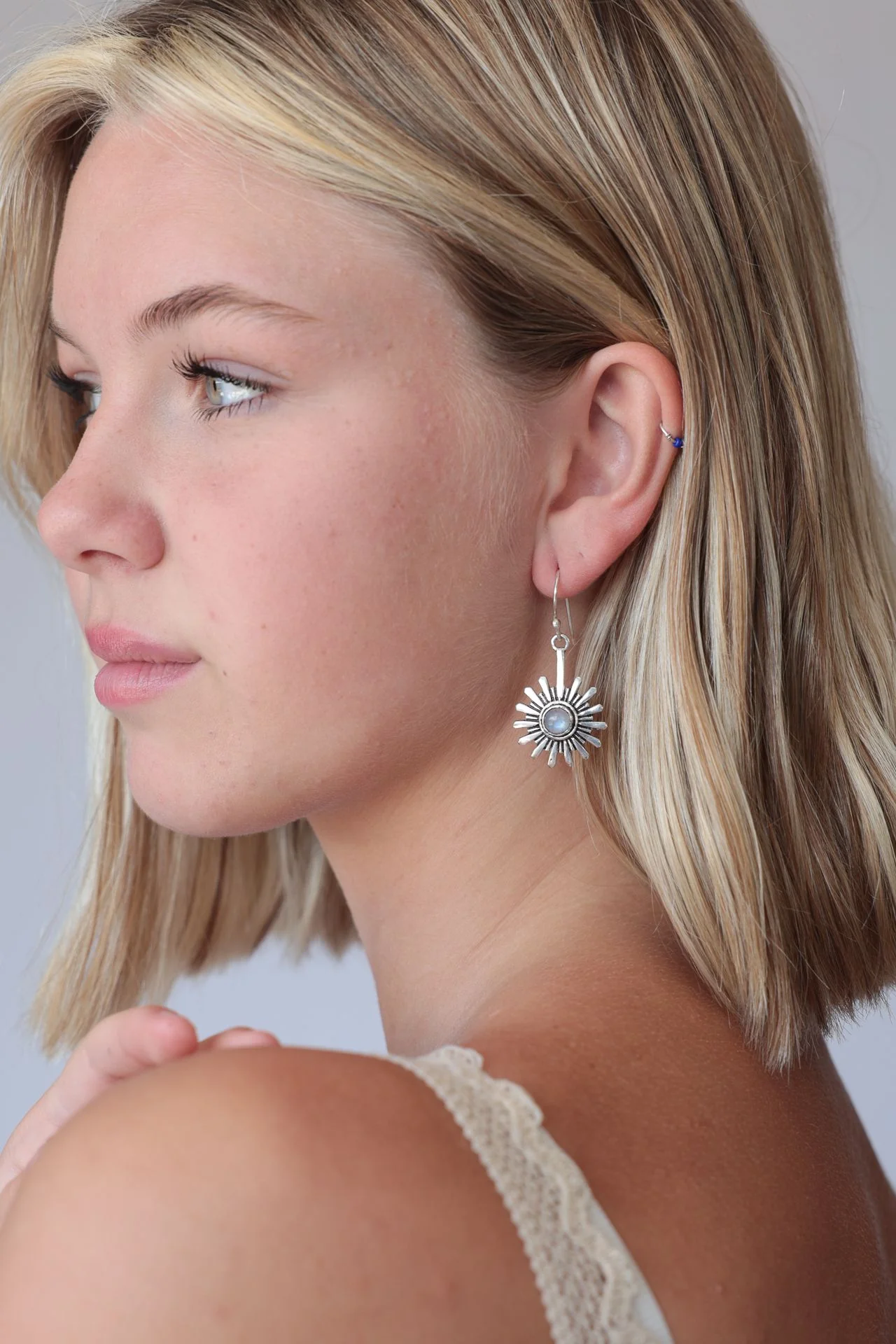 Rhea Earrings - Image 3