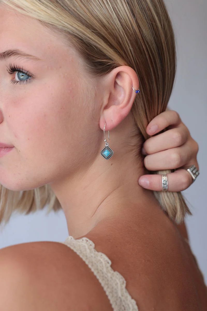 Sarika Earrings - Image 3