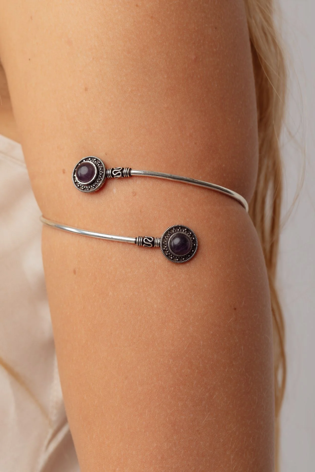 Priya Silver Arm Cuff - Image 3