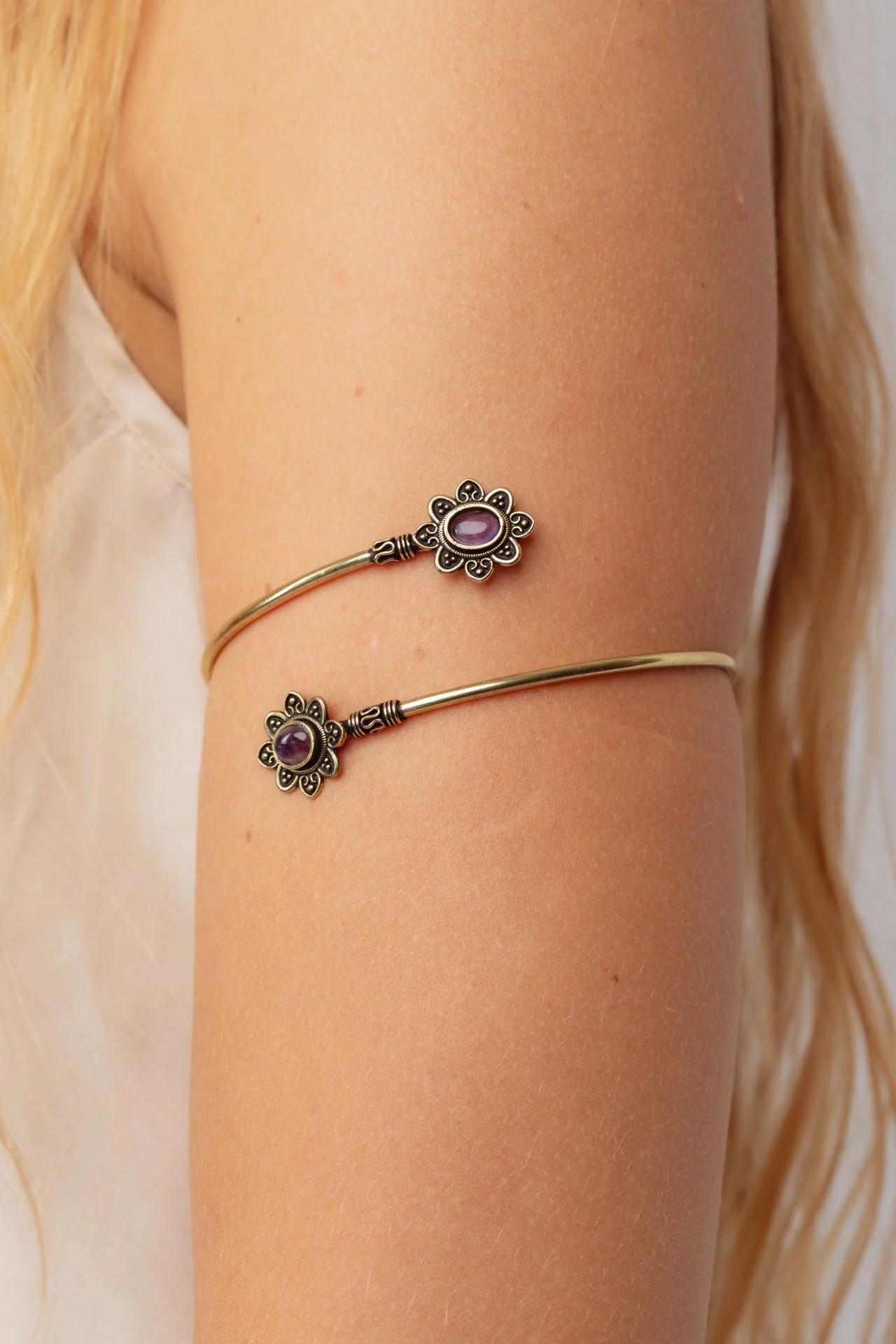 Nira Gold Arm Cuff