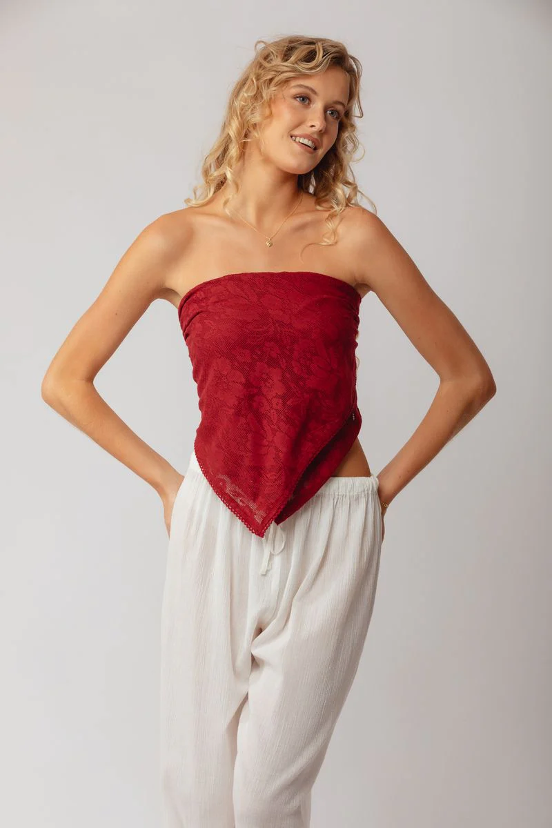 Wren Scarf Red - Image 3
